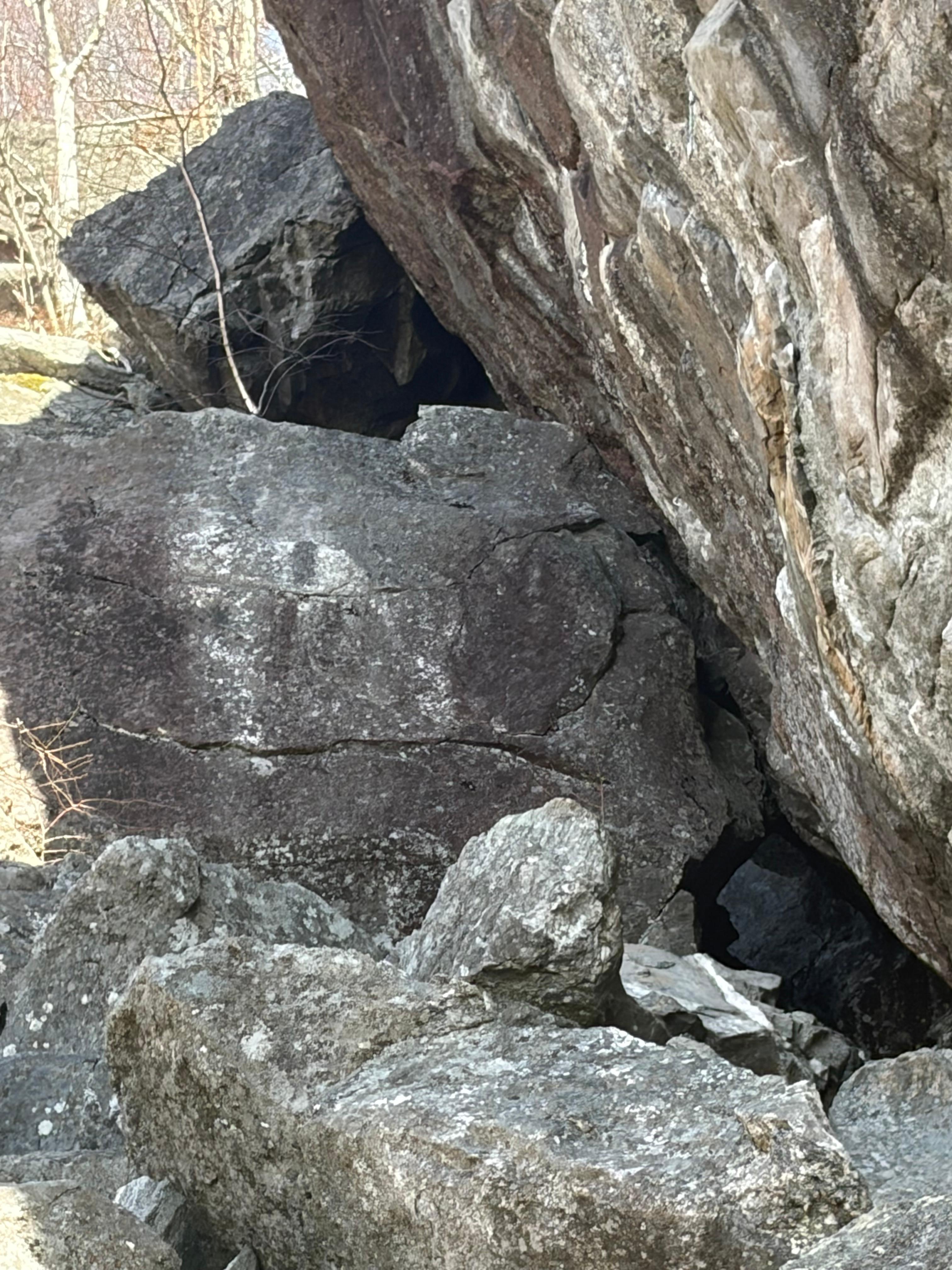Birthing Cave photo by TheShaggCragNo1Sheriff at Bouldering