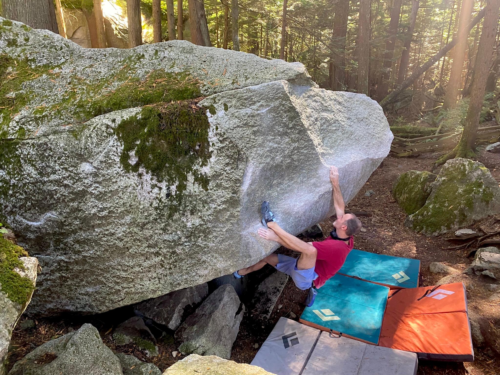 Climbing route photo by vietnguyen at Easy Chair (Bouldering)