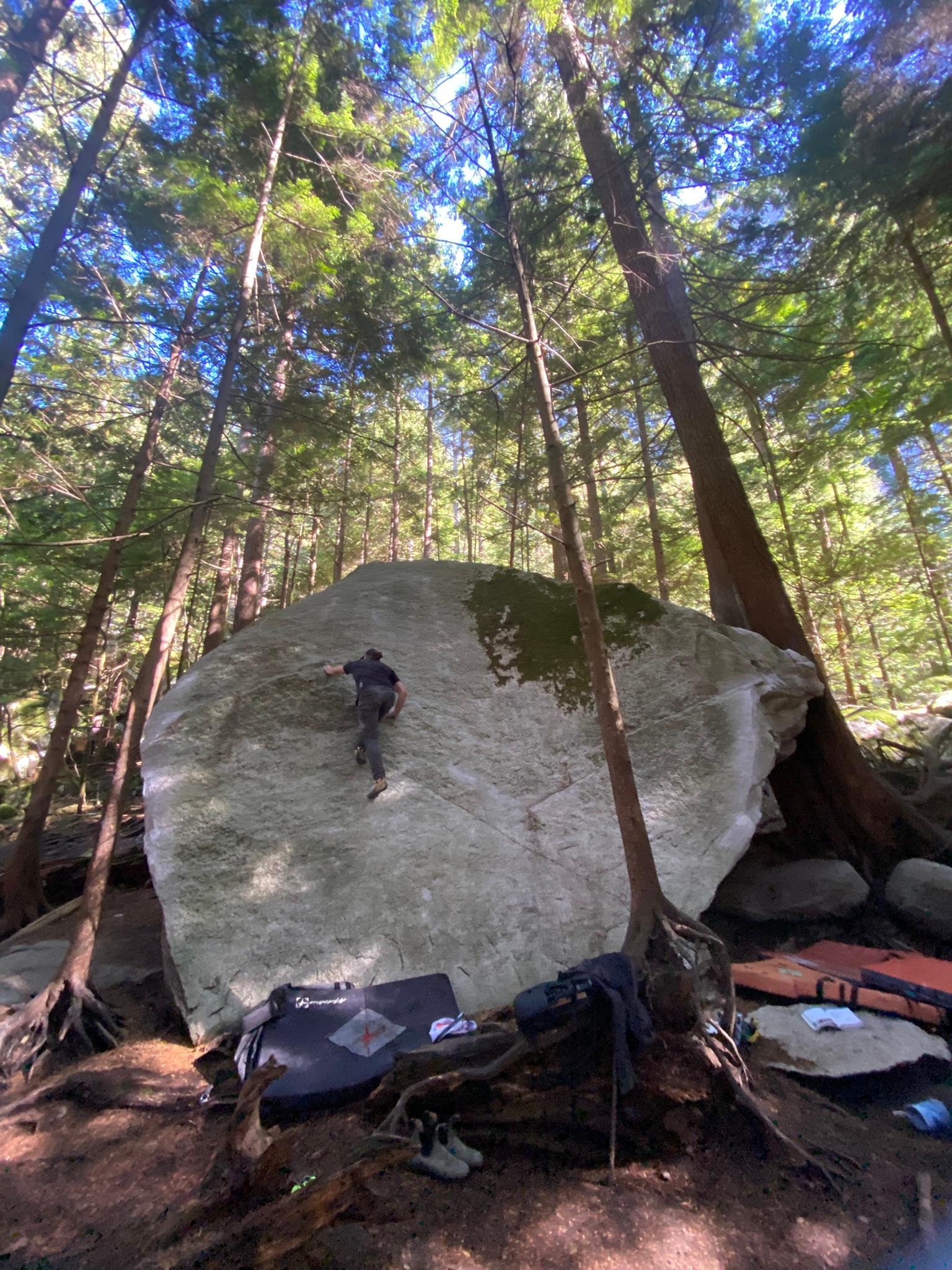 Climbing route photo by vietnguyen at Superfly